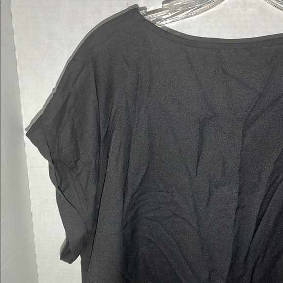 Speed Limit 98 Black Cap Sleeve Relaxed Blouse - Picture 4 of 13